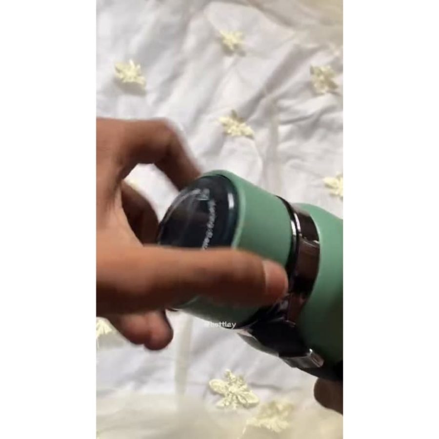 Vacuum Sports Bottle with LED Temperature Display - 800ml — photo 3